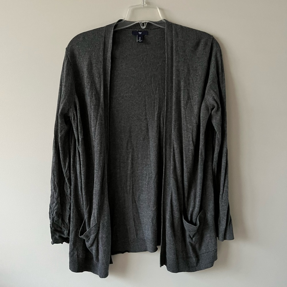 Gap charcoal gray cardigan sweater